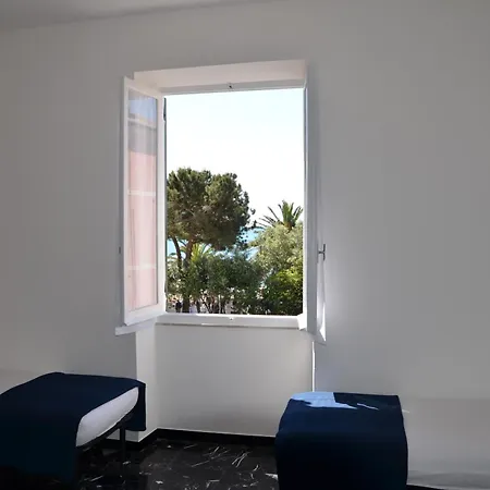 Sz Fronte Mare - Seafront Apartment